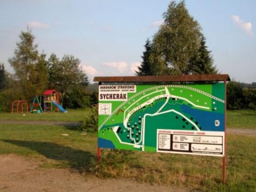 Sycherák - rekreační středisko v&nbsp;zalesněné krajině Českého lesa u&nbsp;rybníka Chobot nedaleko městyse Stráž